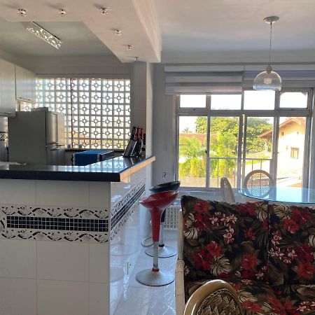 Apartamento Enseada グァルジャー エクステリア 写真