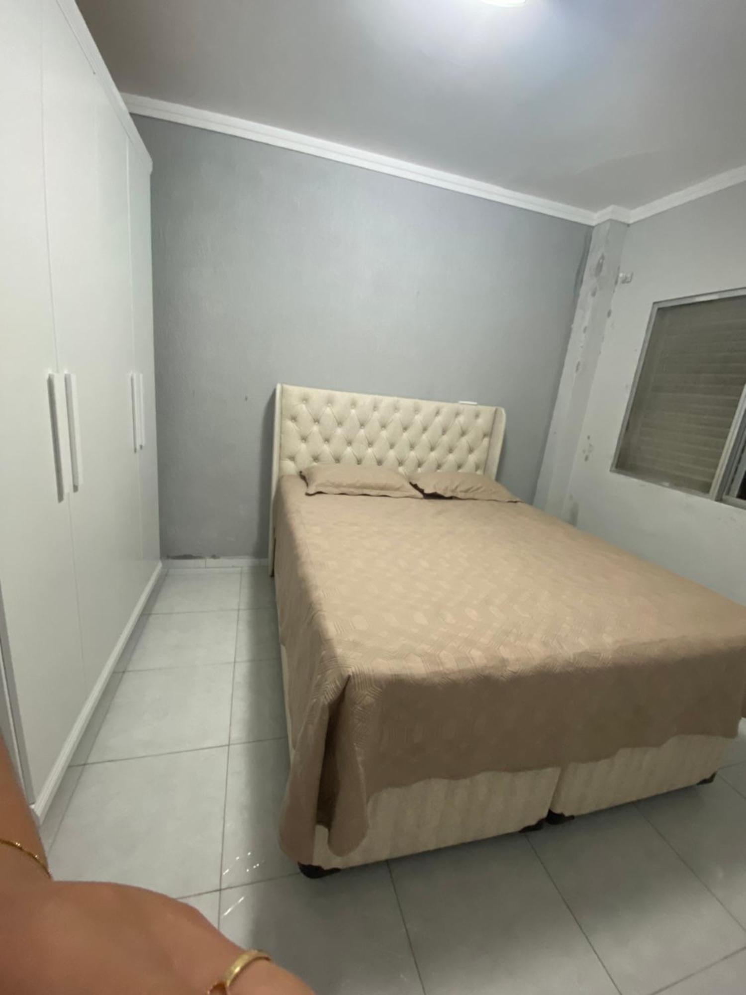 Apartamento Enseada グァルジャー エクステリア 写真